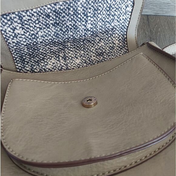 STEVEN by Steve Madden "Bianca" Sadle Bag Crossbody Bag - Picture 5 of 8